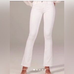 Vintage Y2K Women’s Abercrombie & Fitch Low Rise Bootcut White Jeans 27